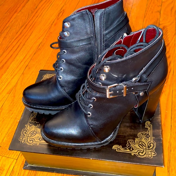 BCBG 9(39)black leather looks soul platform ankle boot - Picture 2 of 6